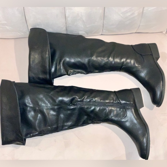 SUN+STONE Women’s Wide Calf (WC) adjustable height boot - Picture 4 of 6